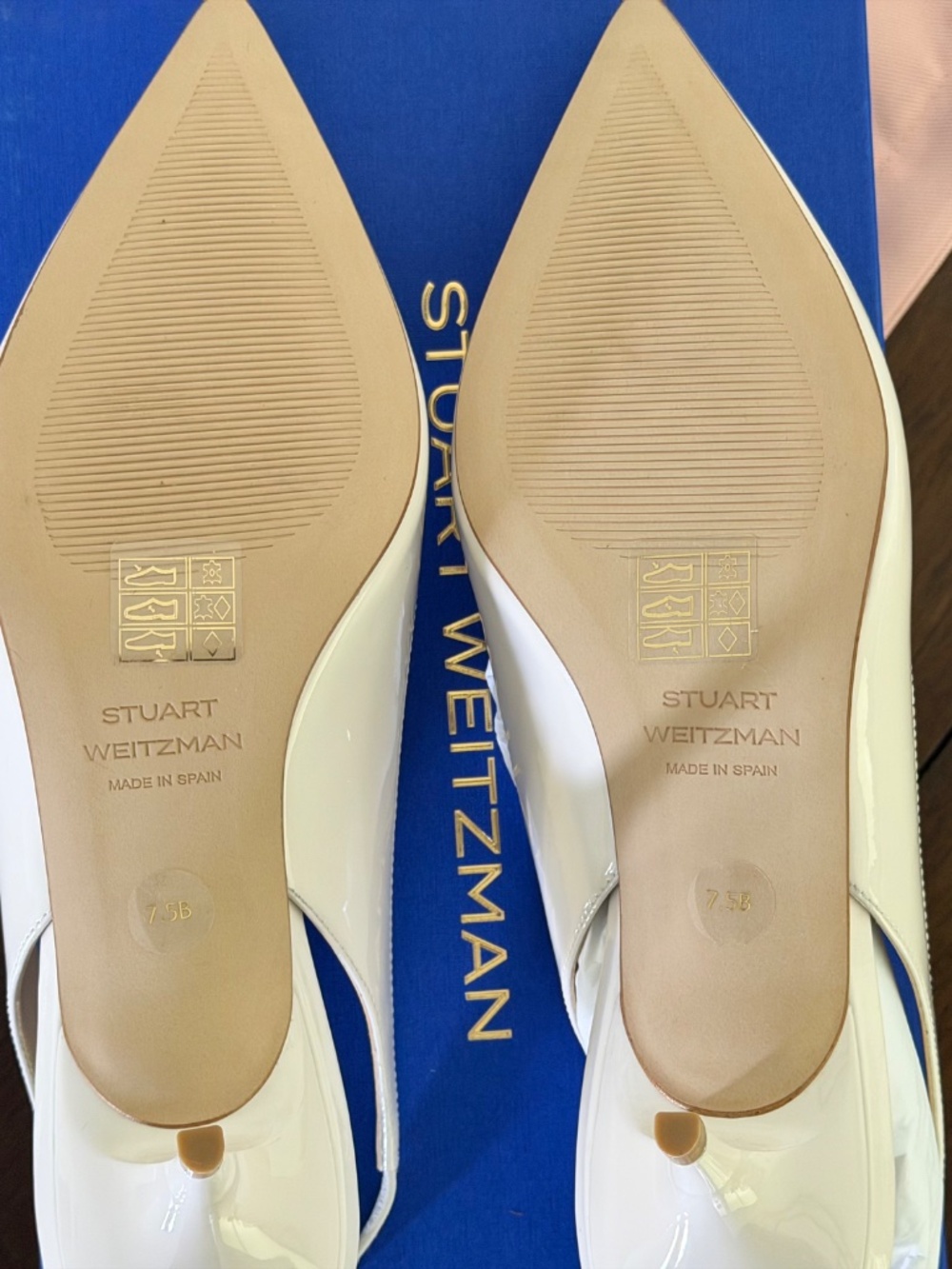 New in Box - Stuart Weitzman Eva 50 slingback - Cream - Patent Leather - Picture 5 of 6